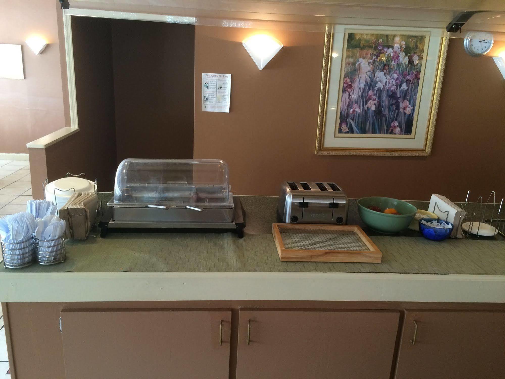 Econo Lodge Douglas Luaran gambar